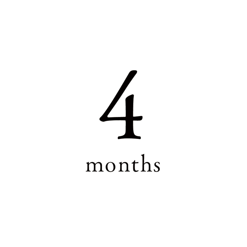 「4months」の月齢カード