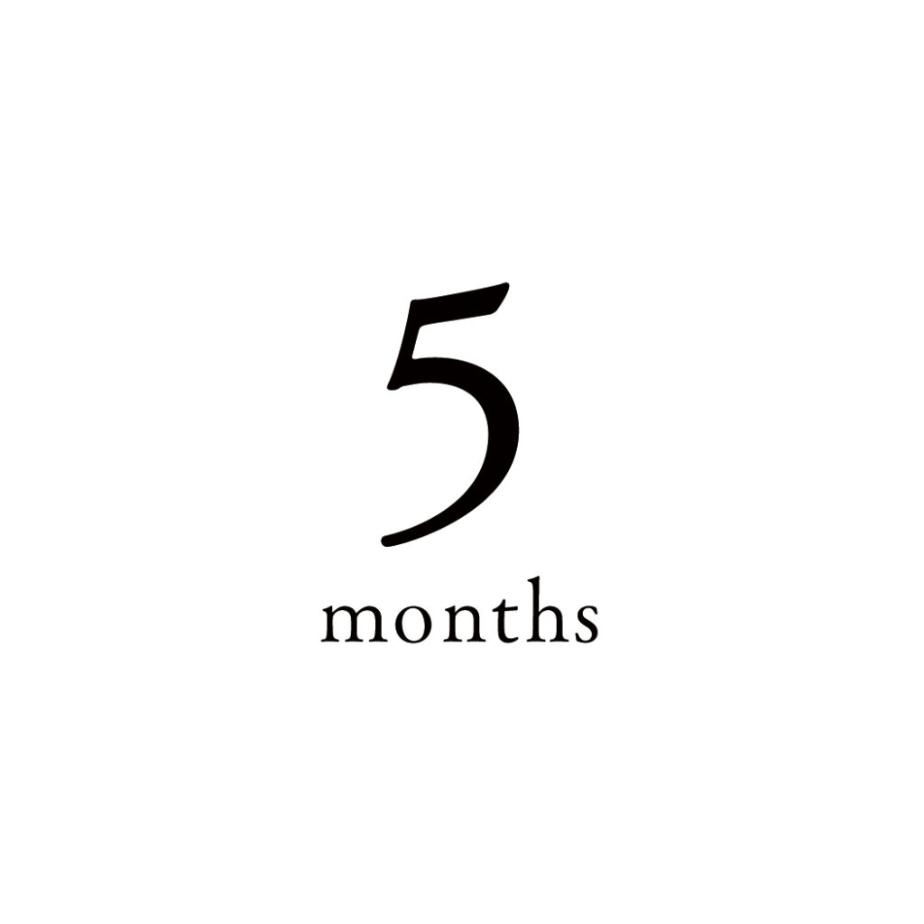 「5months」の月齢カード